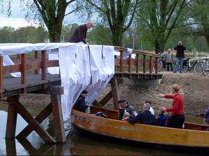 Onthulling naam brug Wijnhofpark 11 april 2014